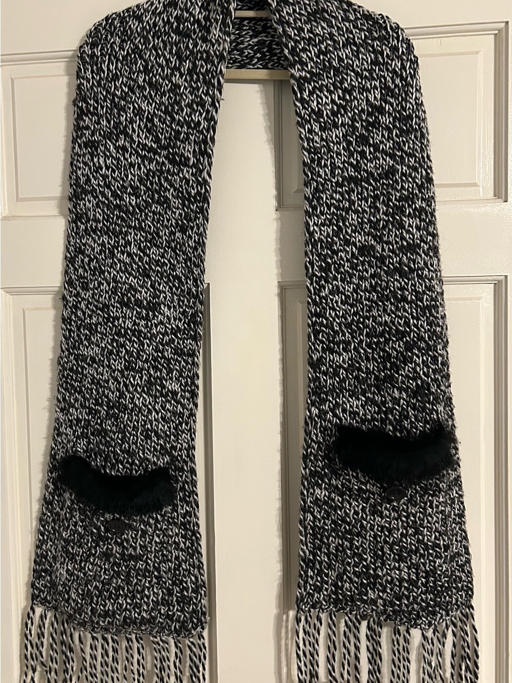 Murval Paris Black & White Marled Knit Scarf with Fringe Pockets Faux Fur